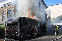 Wohnmobil im Oelbergringweg gerät in Brand